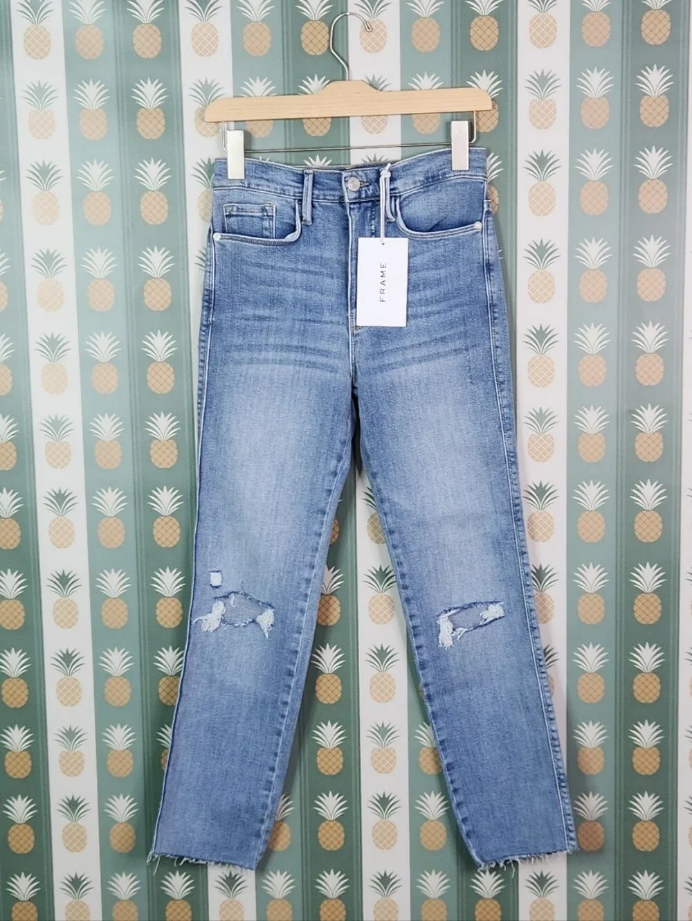 Frame Le Sylvie Crop in Kincord Rips - Picture 4 of 9